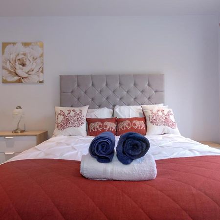 Gorgeous Spacious 2 Bed 2 Bath Apartment 莱切斯特 外观 照片