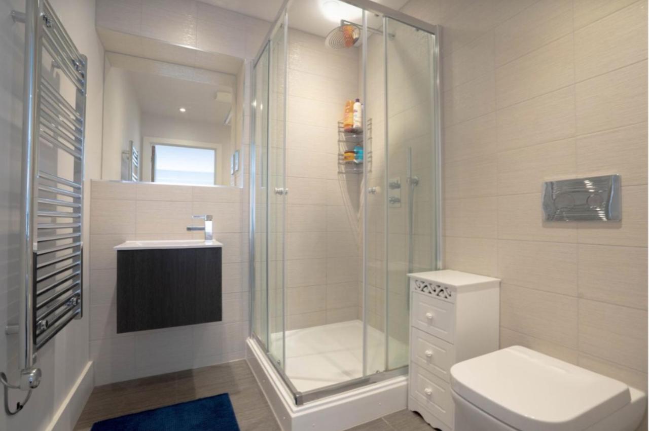 Gorgeous Spacious 2 Bed 2 Bath Apartment 莱切斯特 外观 照片