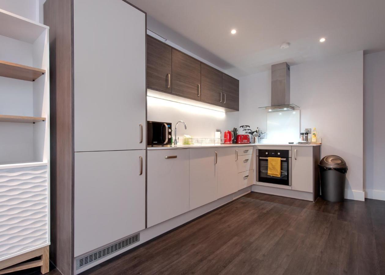 Gorgeous Spacious 2 Bed 2 Bath Apartment 莱切斯特 外观 照片