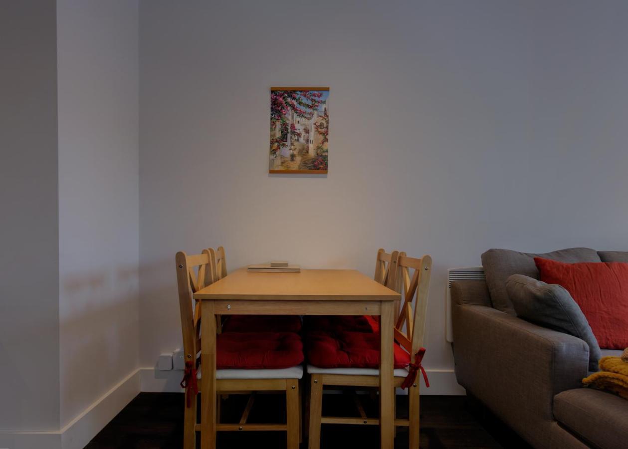 Gorgeous Spacious 2 Bed 2 Bath Apartment 莱切斯特 外观 照片