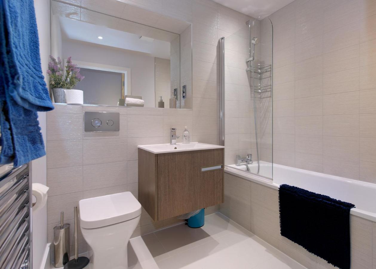 Gorgeous Spacious 2 Bed 2 Bath Apartment 莱切斯特 外观 照片
