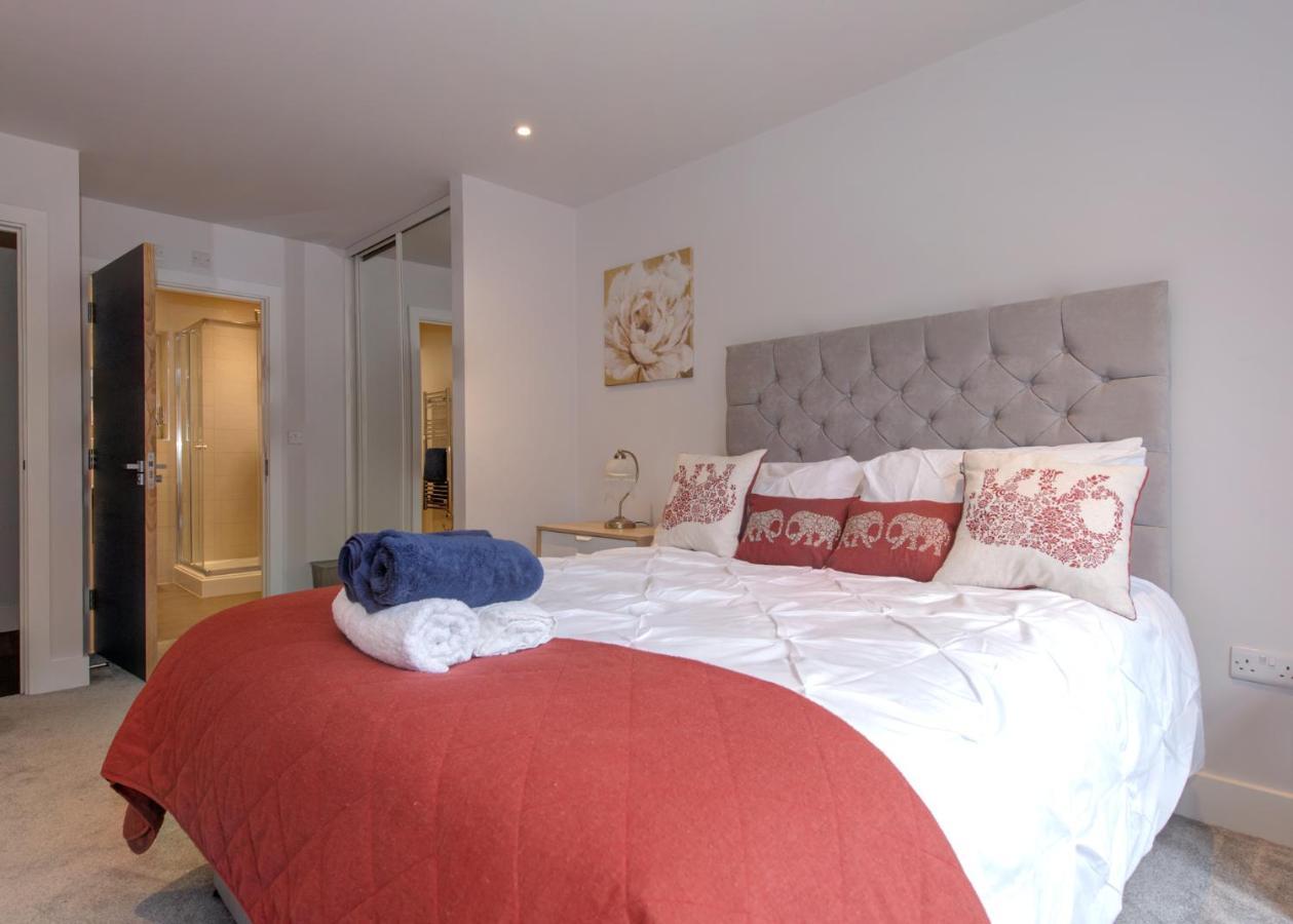 Gorgeous Spacious 2 Bed 2 Bath Apartment 莱切斯特 外观 照片